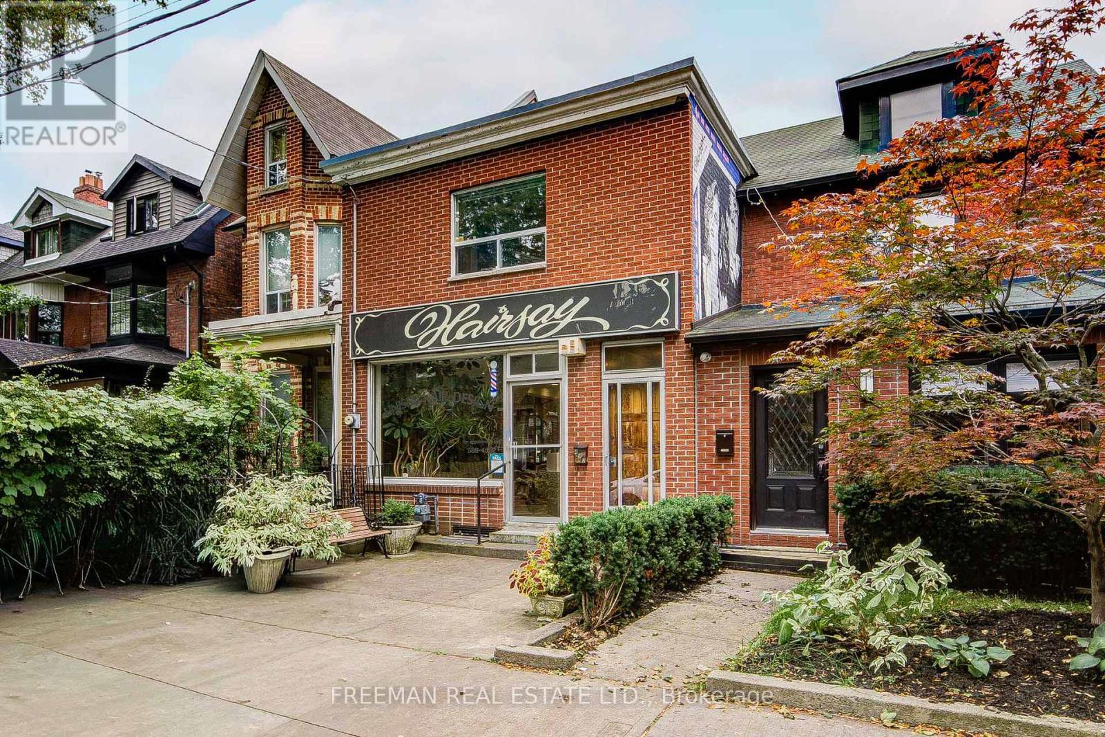 492 Manning Avenue, Toronto, Ontario  M6G 2V7 - Photo 1 - C14033028