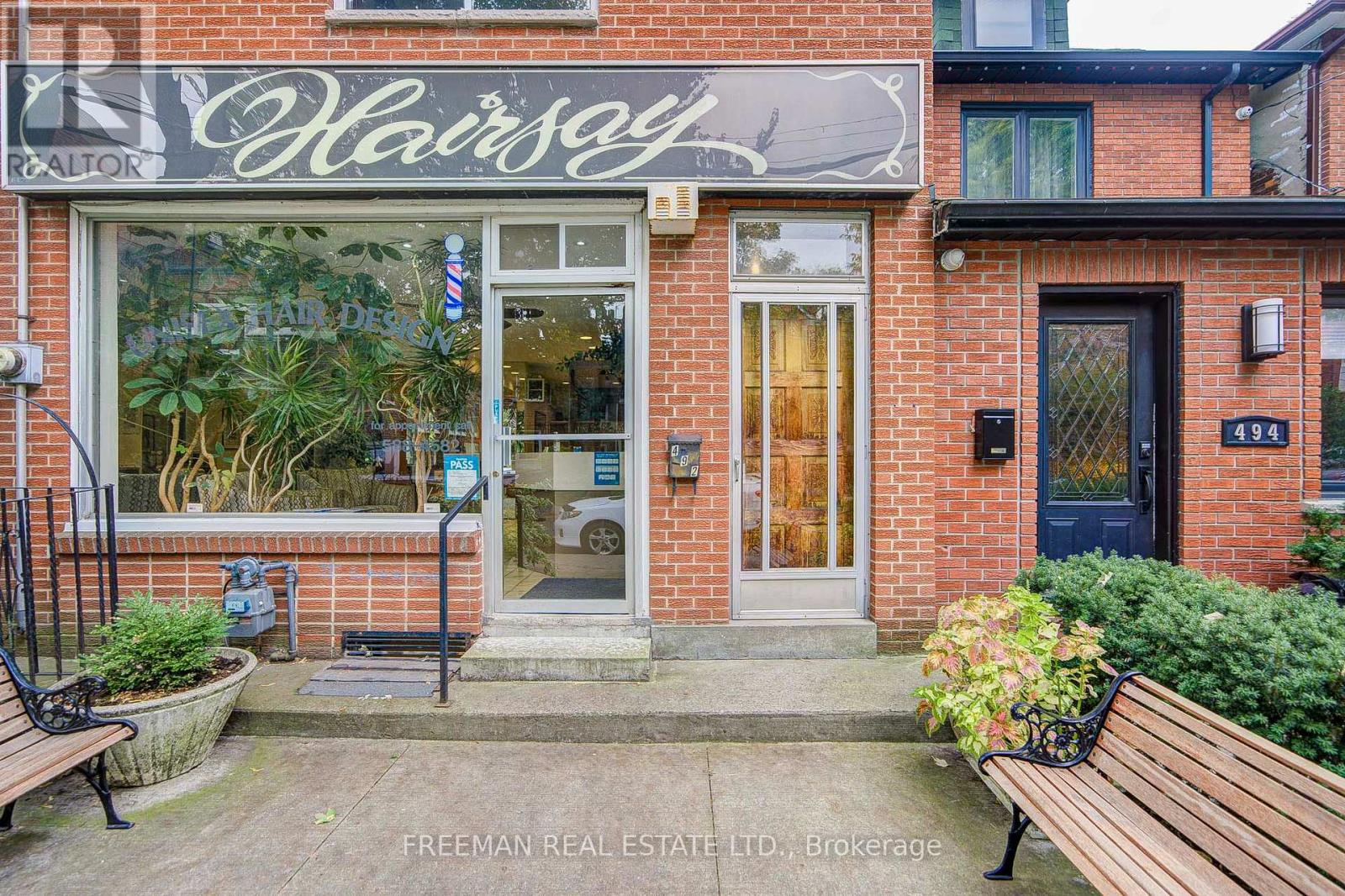 492 Manning Avenue, Toronto, Ontario  M6G 2V7 - Photo 3 - C14033028