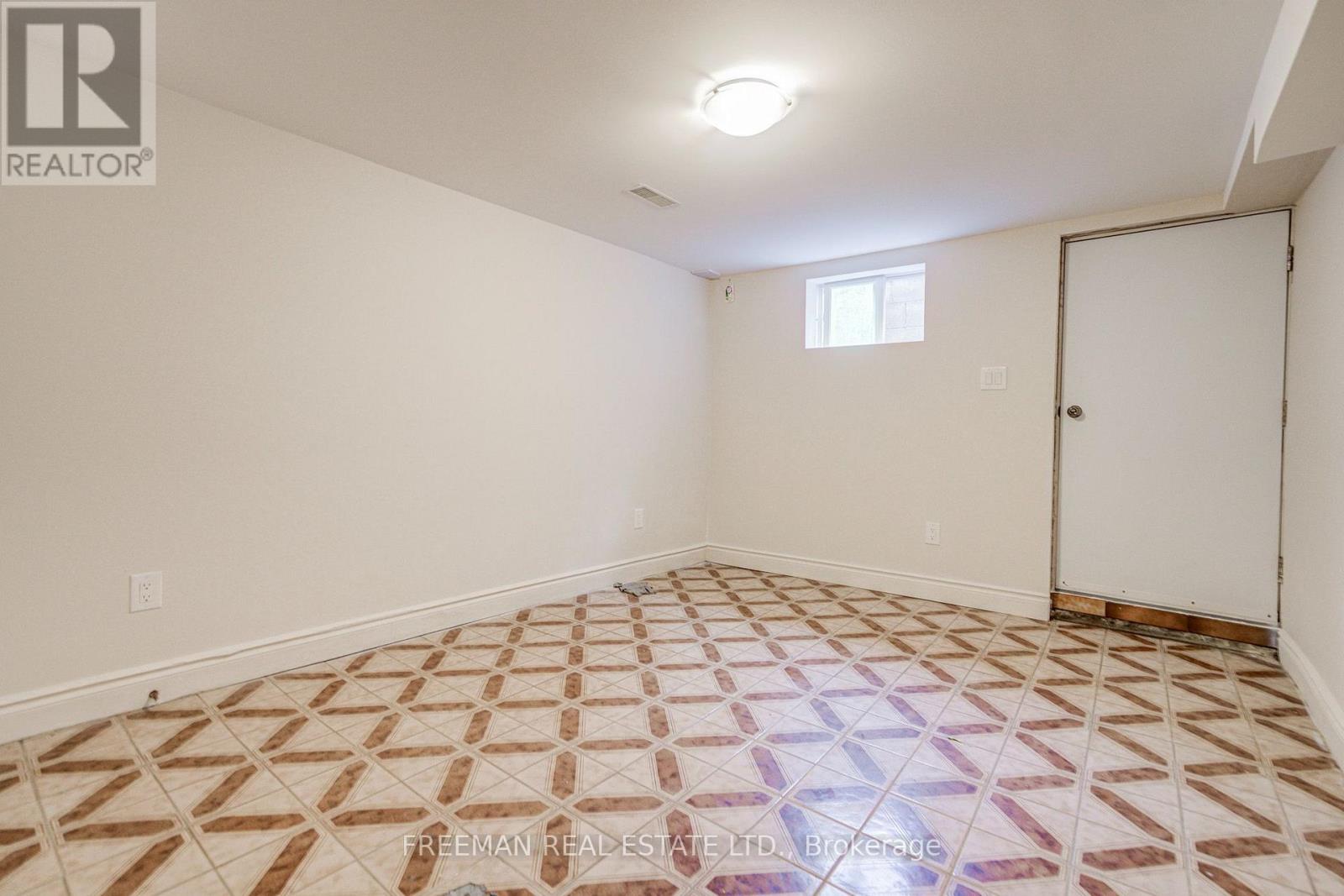 492 Manning Avenue, Toronto, Ontario  M6G 2V7 - Photo 37 - C14033028