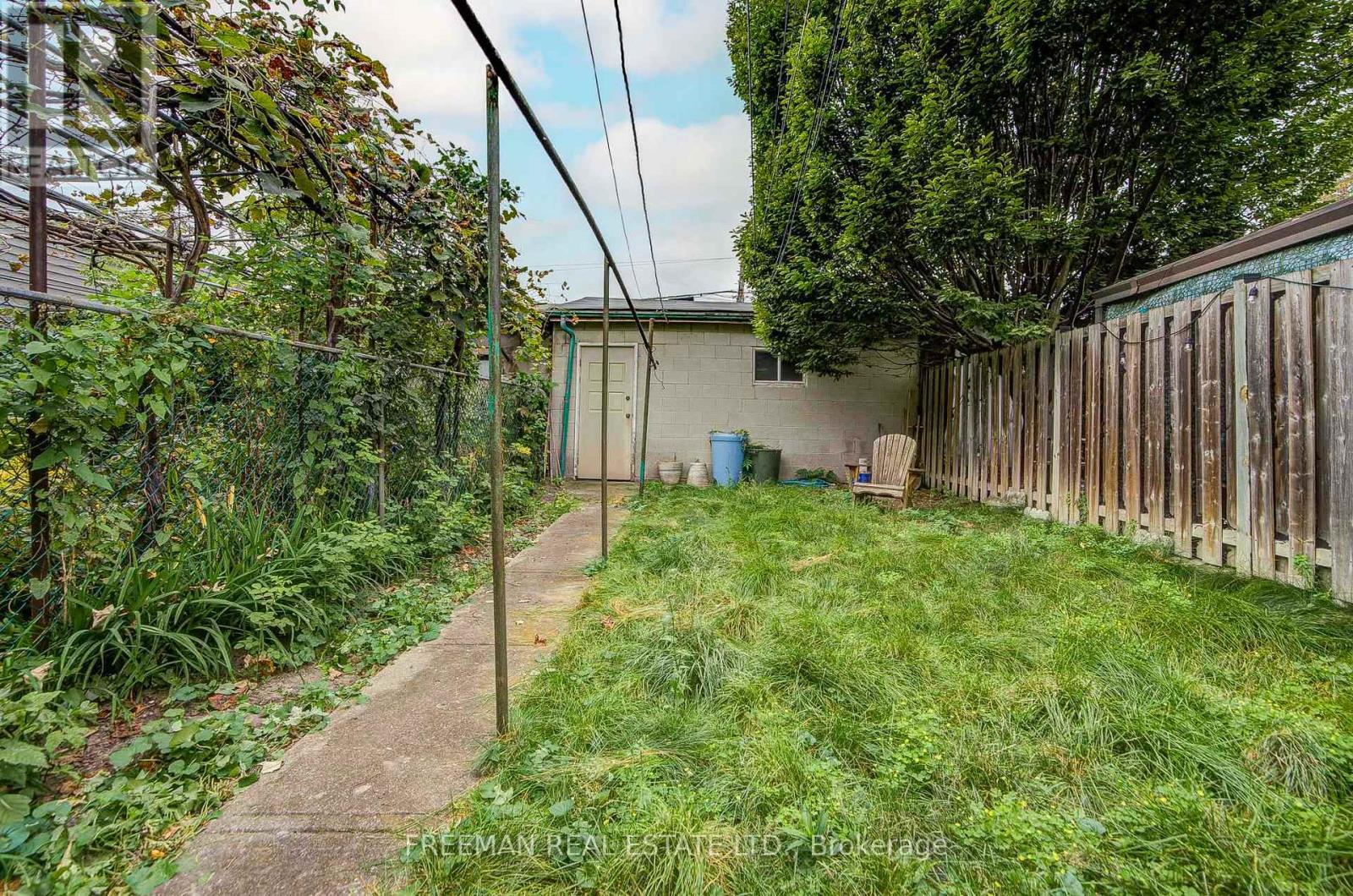 492 Manning Avenue, Toronto, Ontario  M6G 2V7 - Photo 44 - C14033028