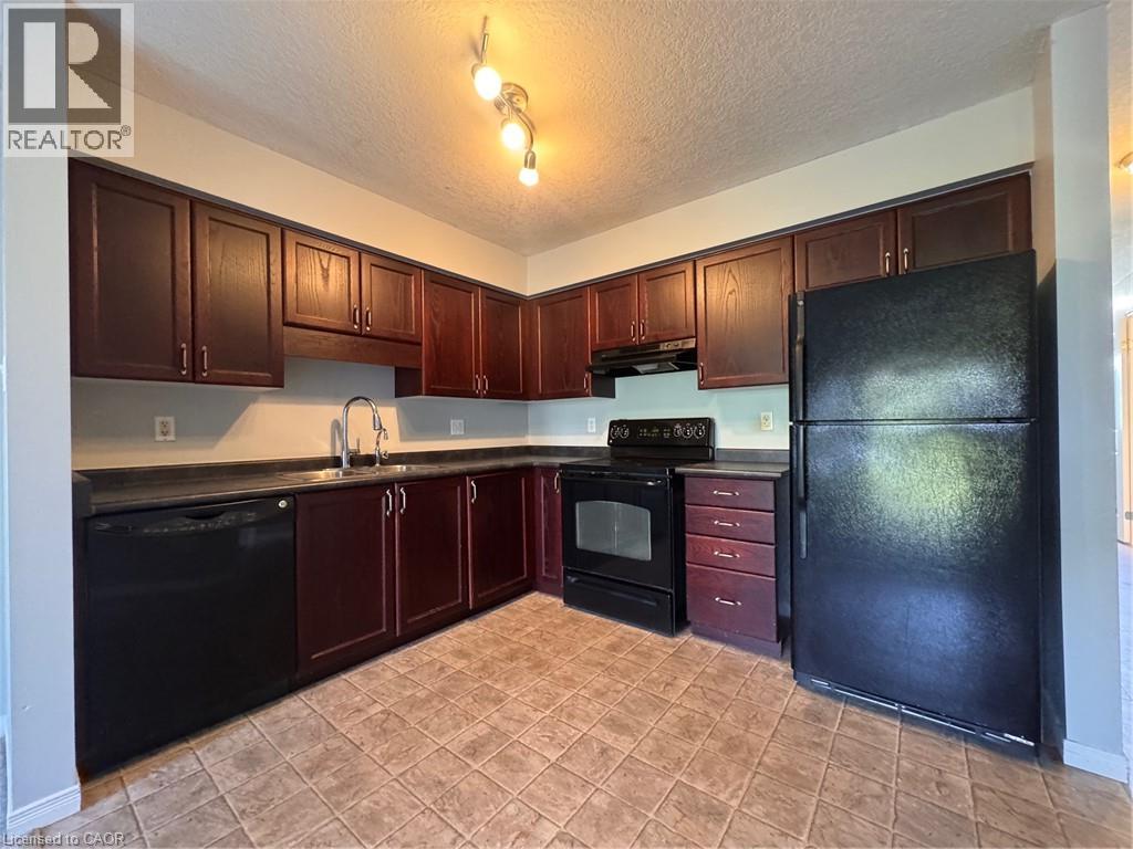 310 Parkvale Drive, Kitchener, Ontario  N2R 1Y7 - Photo 12 - 40871311