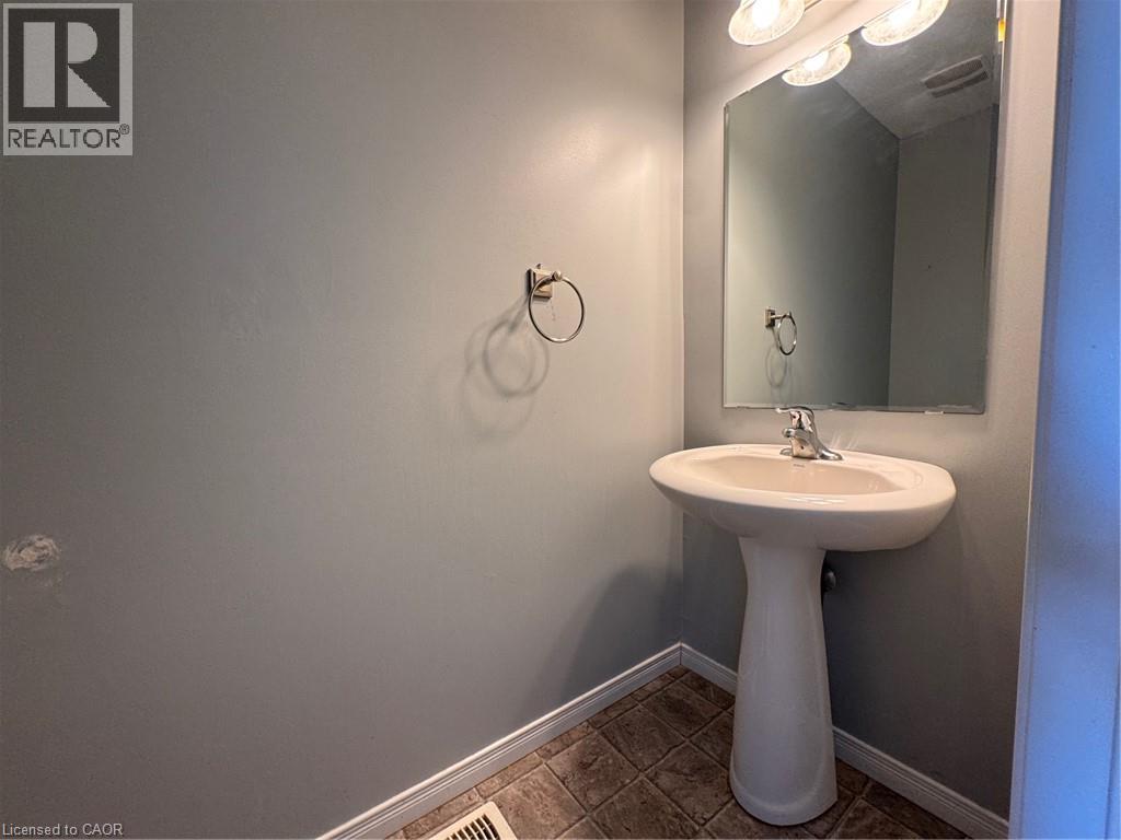 310 Parkvale Drive, Kitchener, Ontario  N2R 1Y7 - Photo 13 - 40871311