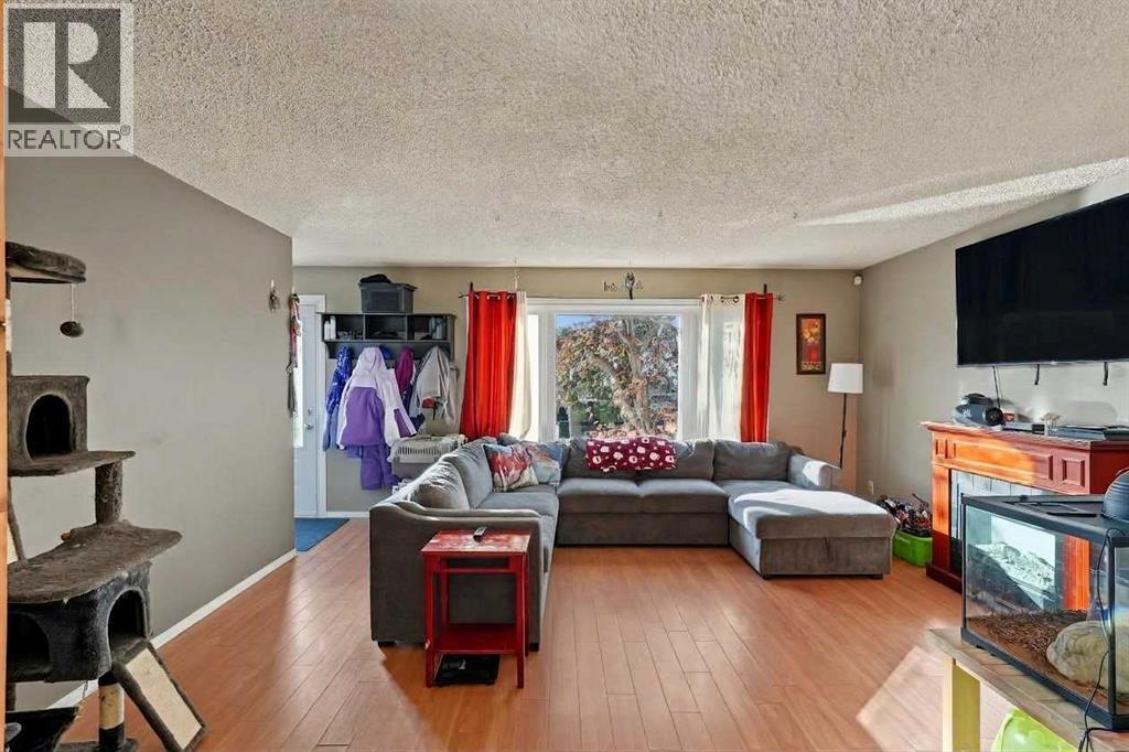 9424 123 Avenue, Grande Prairie, Alberta T8V 5Y5 - Photo 4 - A2344599
