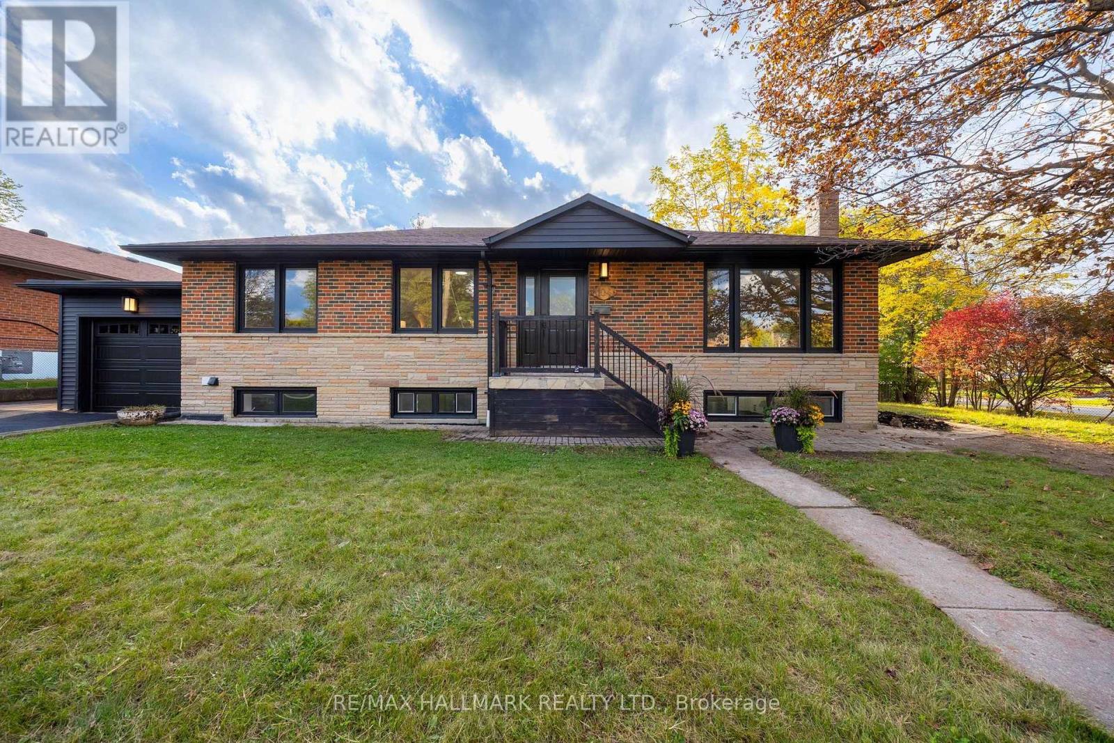 104 Benshire Drive, Toronto, Ontario  M1H 1M5 - Photo 3 - E14032978
