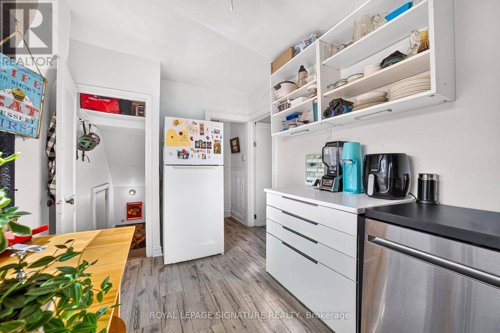Main - 387 Leslie Street, Toronto, Ontario M4M 3E3 - Photo 8 - E14033004