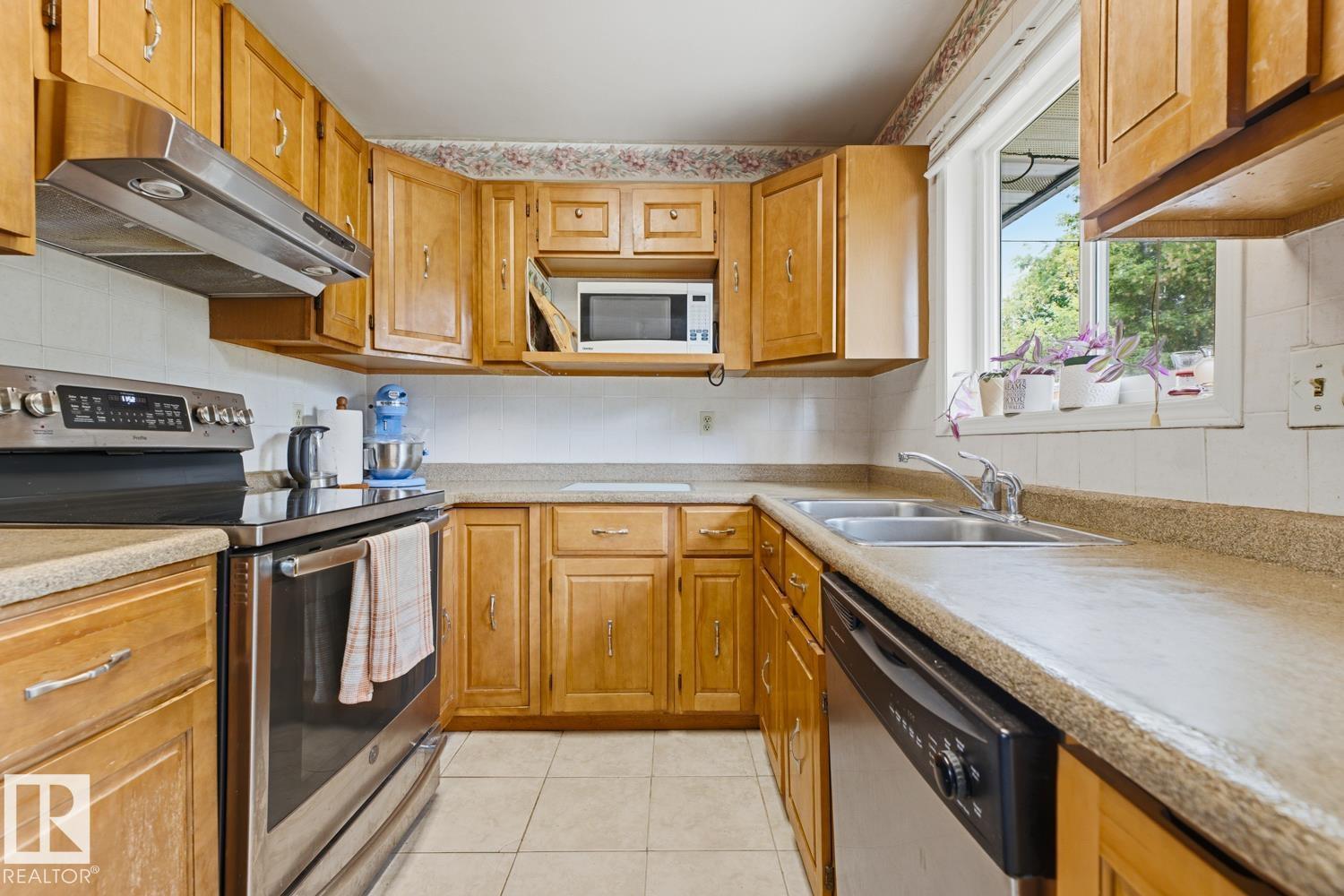 12115 141 ST NW