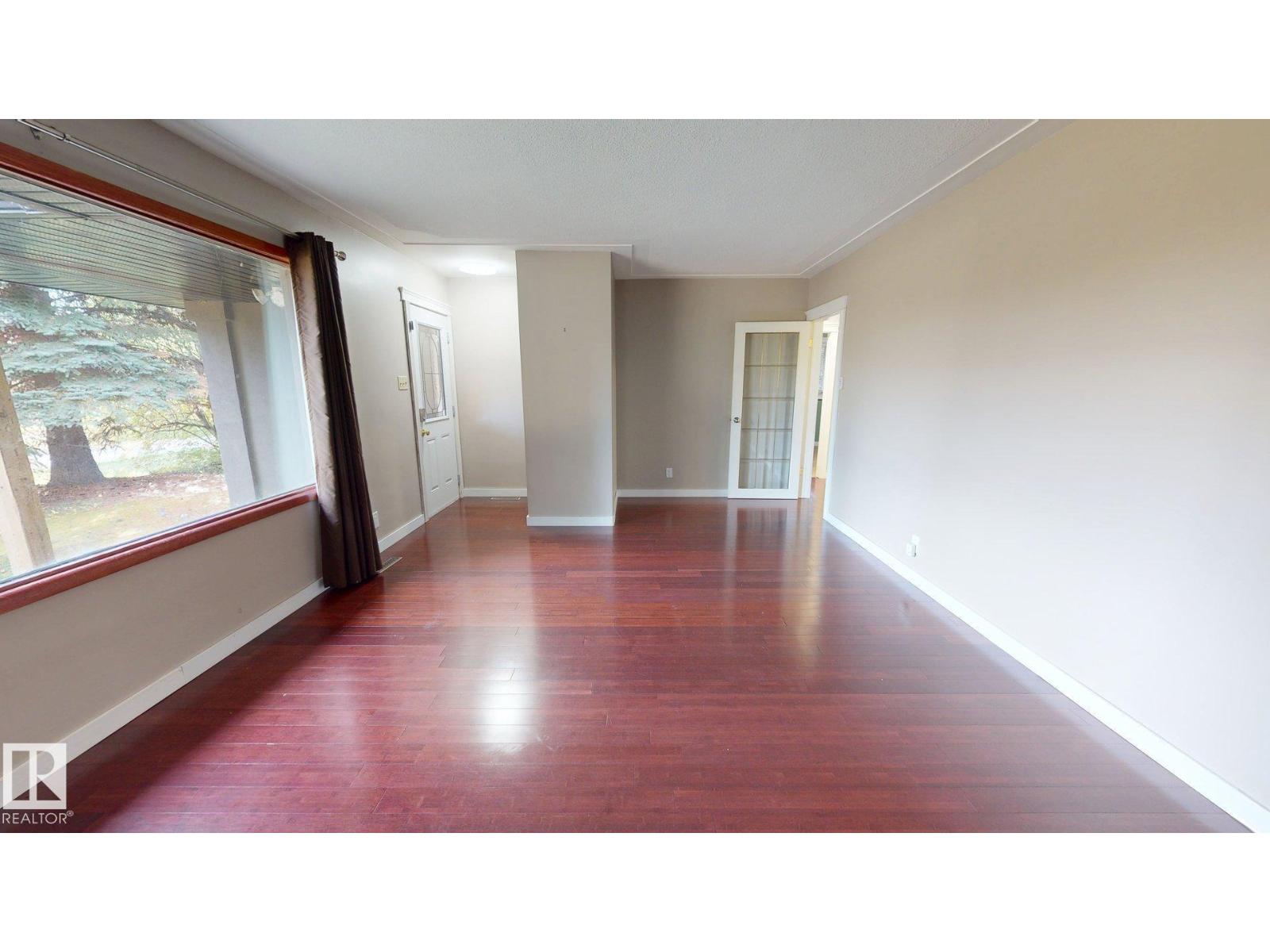 9712 209 ST NW