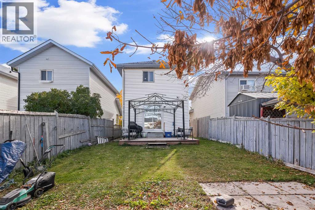 70 Dovercliffe Way, Calgary, Alberta  t2b 2c6 - Photo 7 - A2350478