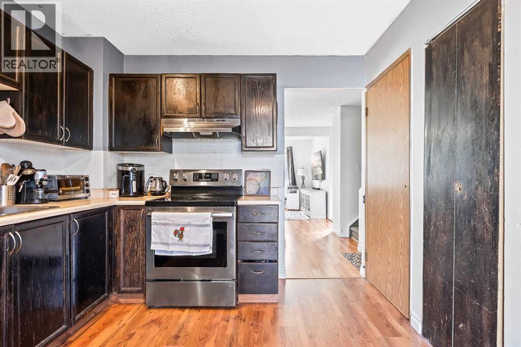 70 Dovercliffe Way, Calgary, Alberta  t2b 2c6 - Photo 17 - A2350478