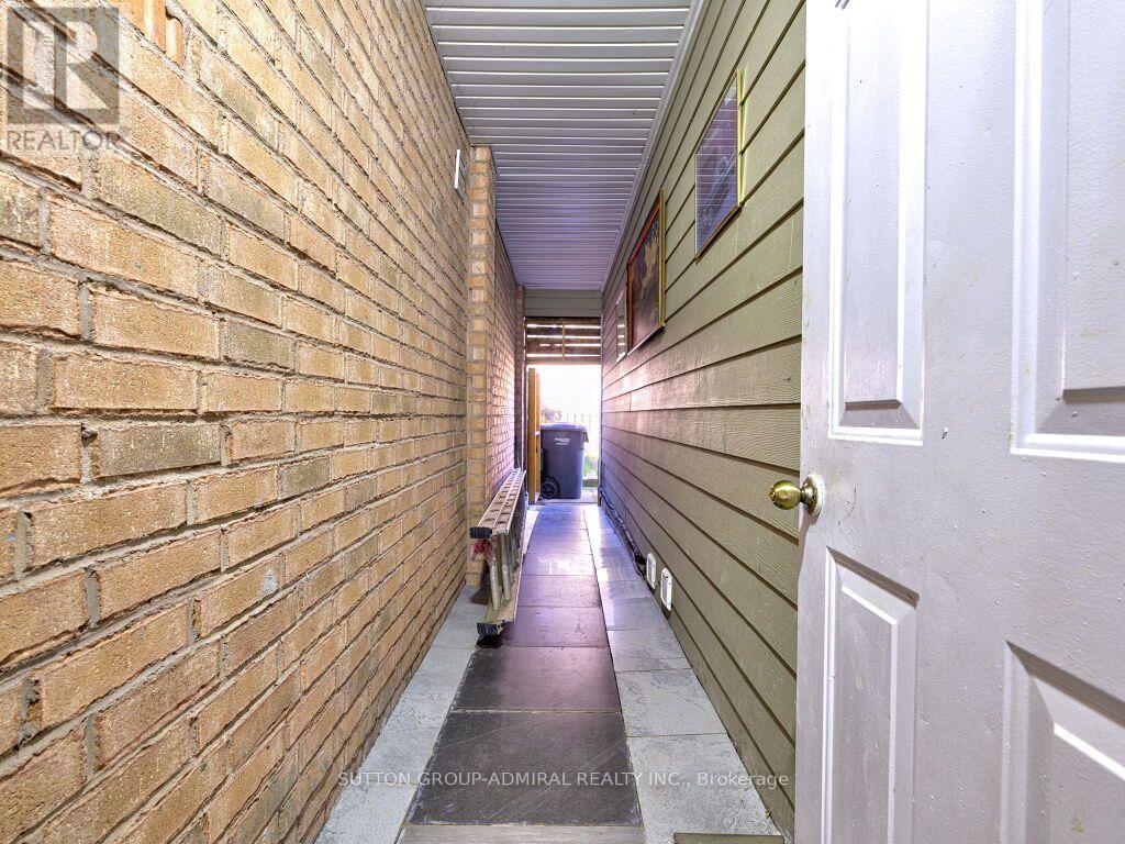 31 Irene Crescent, Brampton, Ontario  L7A 3E9 - Photo 31 - W14032942