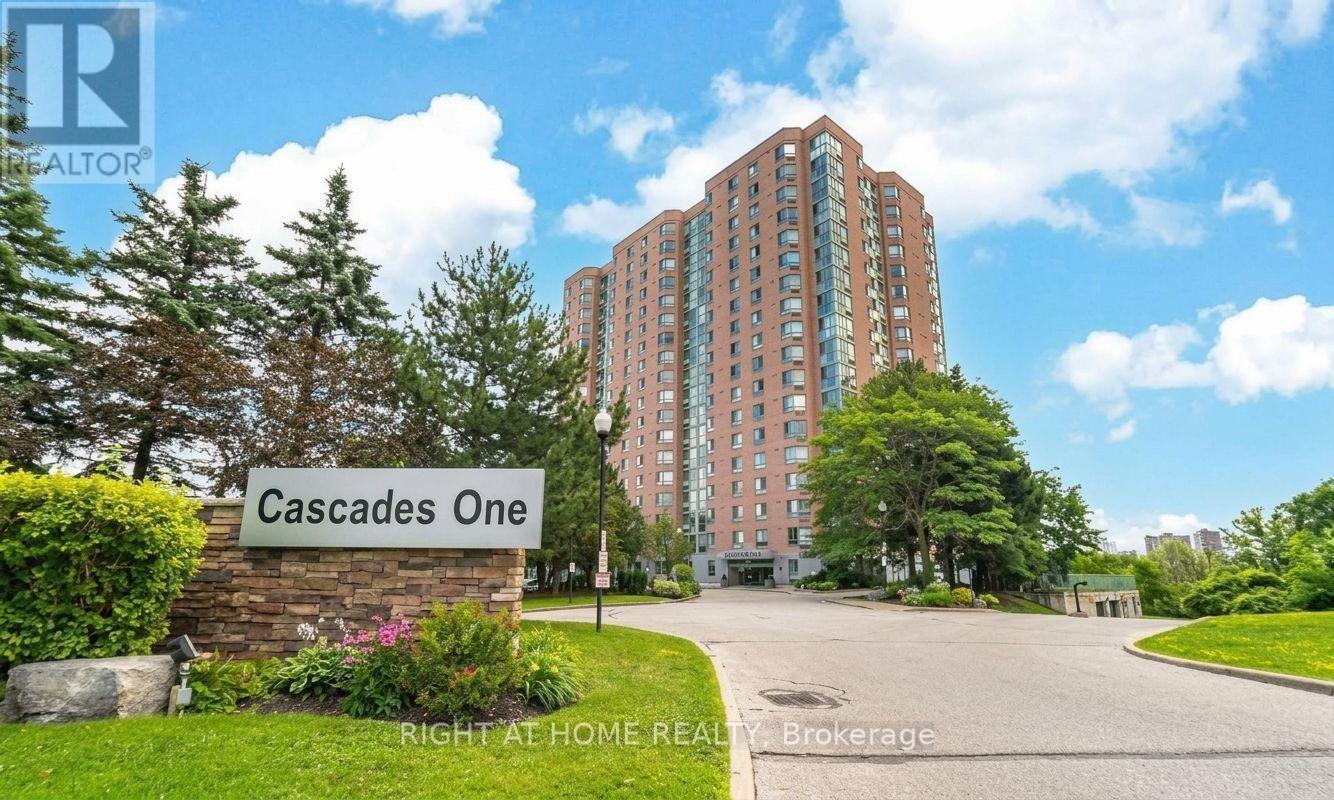 706 - 61 MARKBROOK LANE, Toronto, Ontario