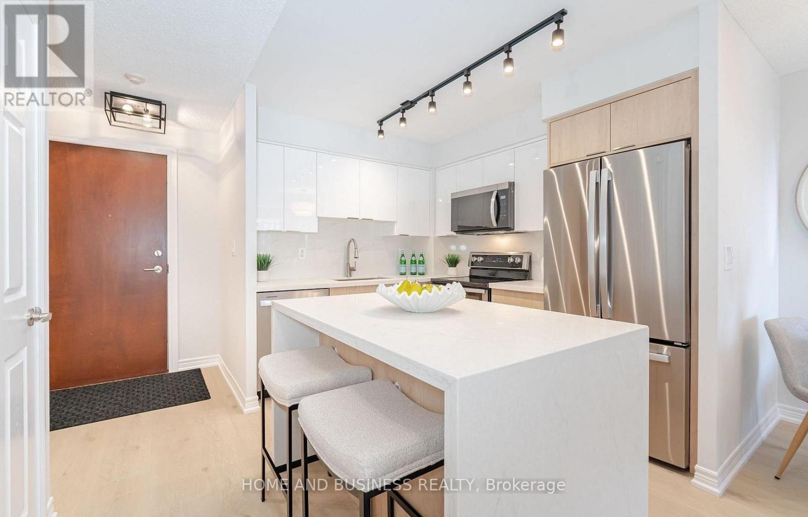 2310 - 310 Burnhamthorpe Road W, Mississauga, Ontario  L5B 4P9 - Photo 6 - W14032990