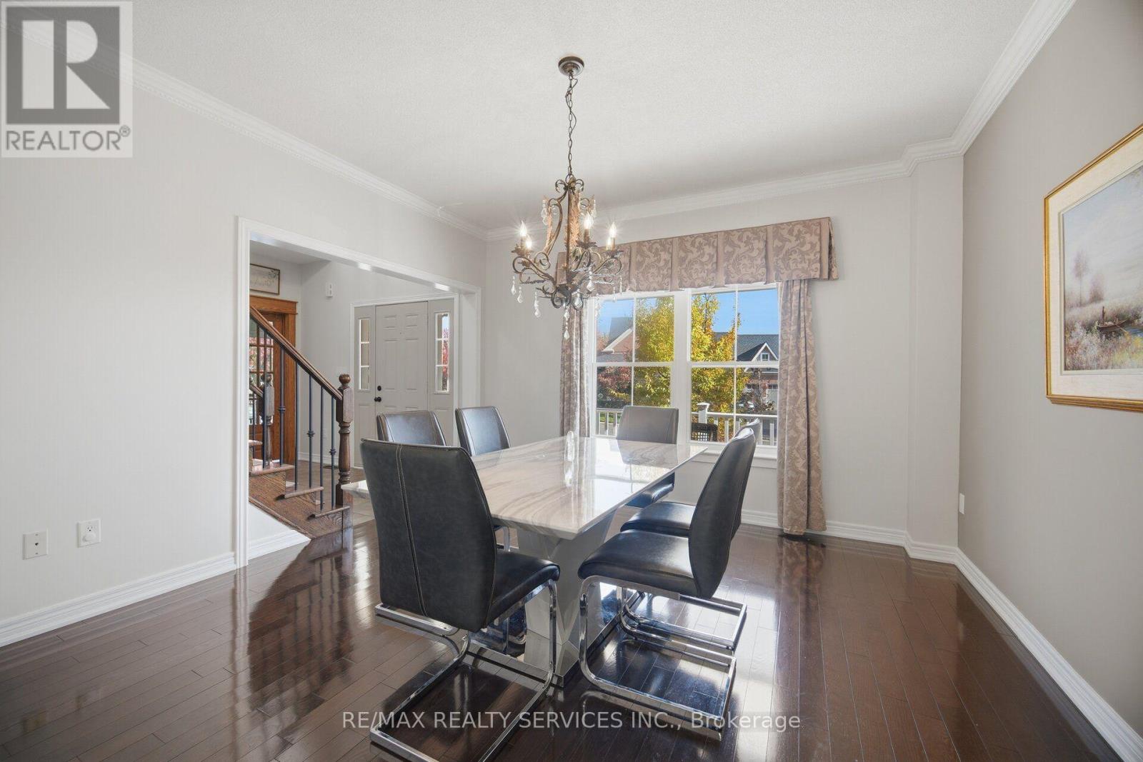 76 North Riverdale Drive, Caledon, Ontario  L7C 1L1 - Photo 11 - W14033038