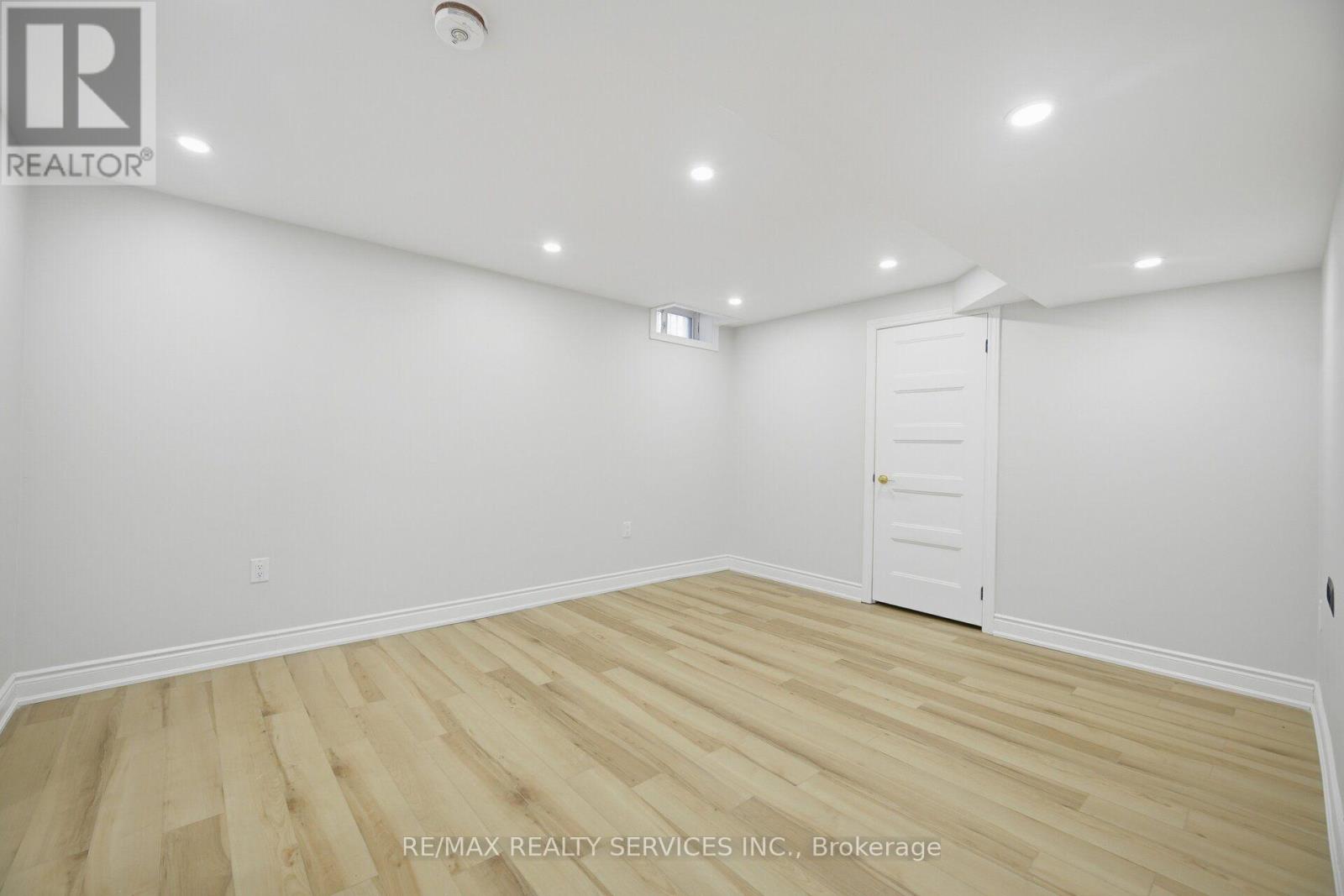 76 North Riverdale Drive, Caledon, Ontario  L7C 1L1 - Photo 41 - W14033038