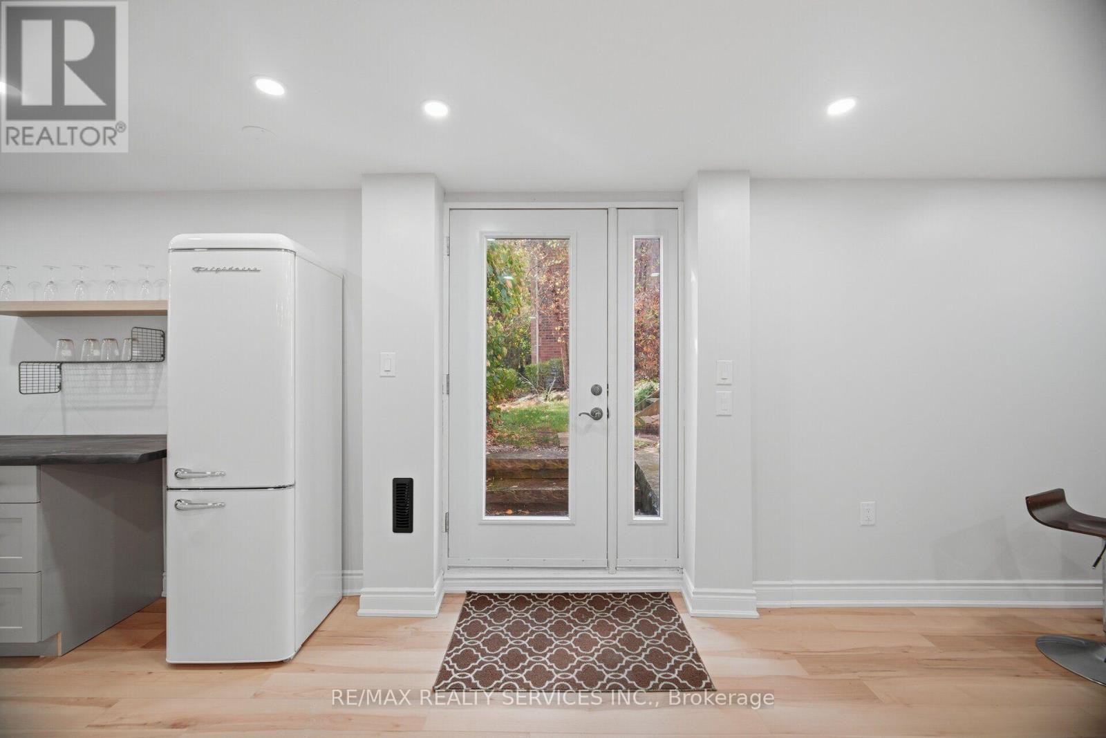 76 North Riverdale Drive, Caledon, Ontario  L7C 1L1 - Photo 45 - W14033038