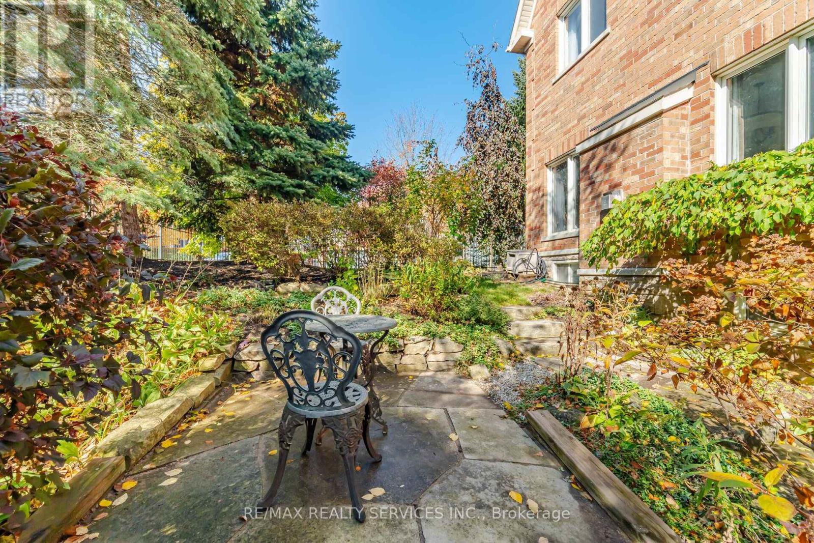 76 North Riverdale Drive, Caledon, Ontario  L7C 1L1 - Photo 47 - W14033038