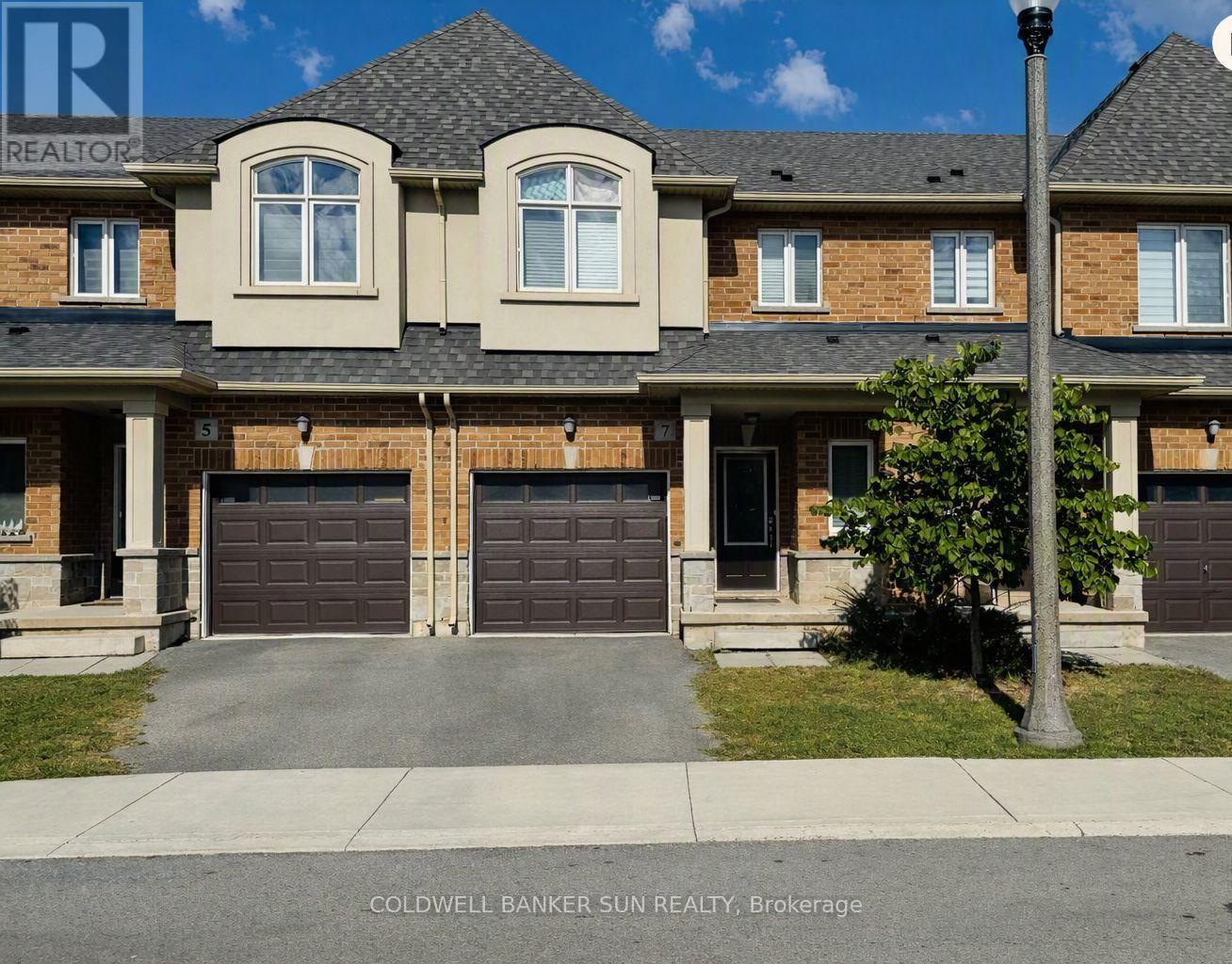 15 - 7 ARIETTA LANE, Hamilton, Ontario