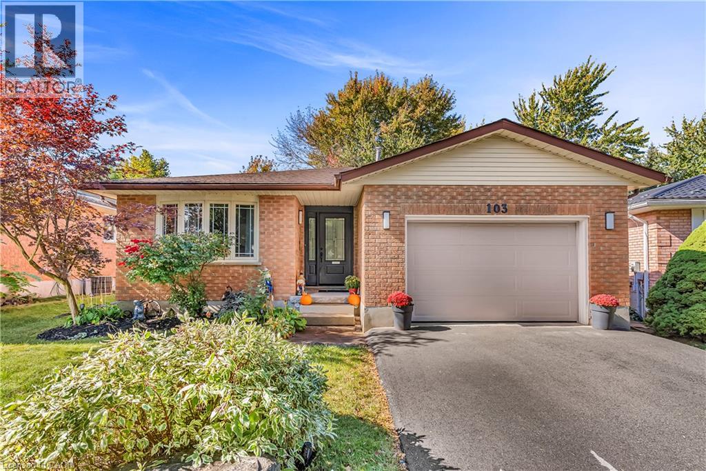 103 WESTVIEW Crescent, Kitchener, Ontario
