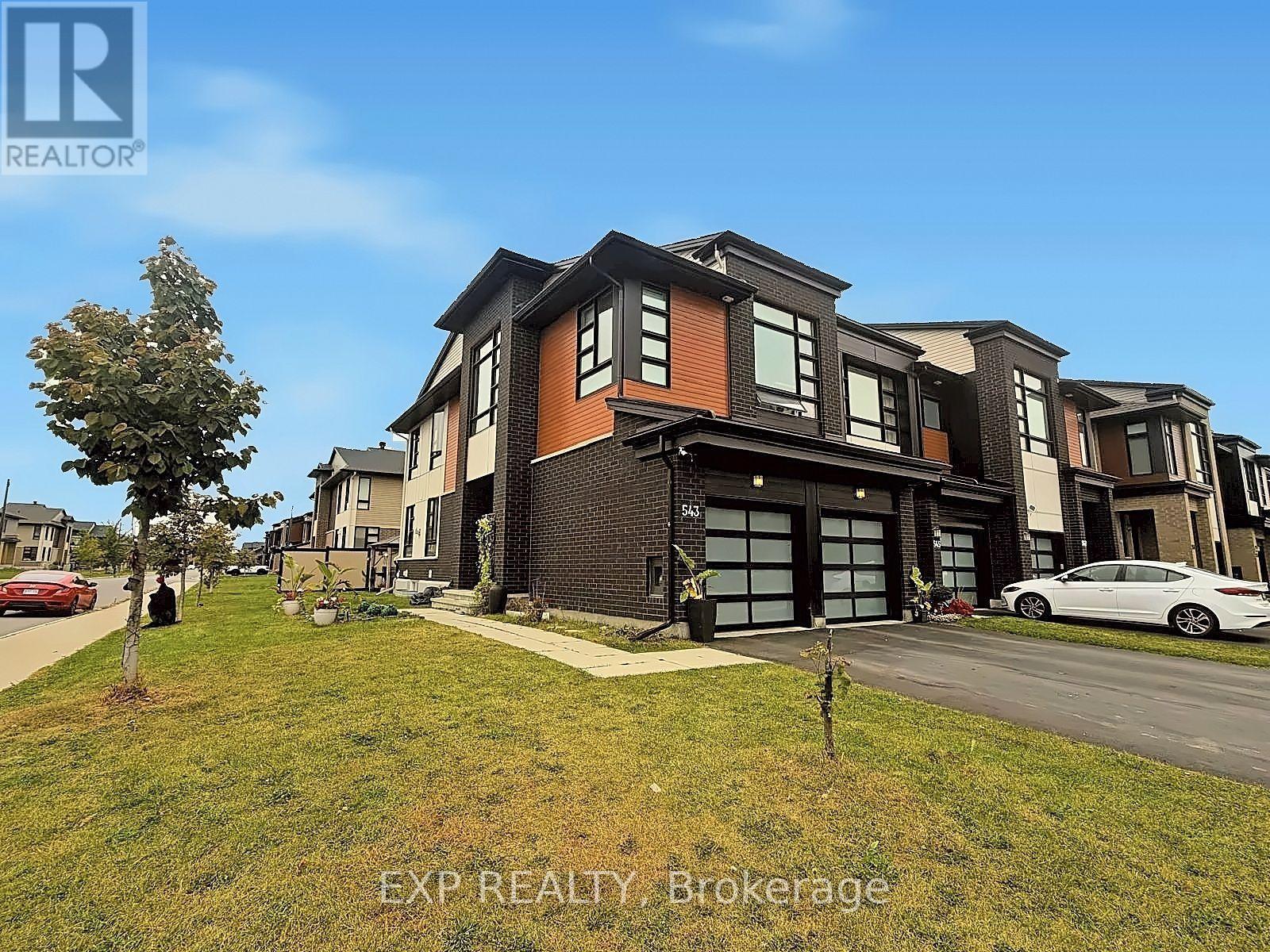 543 Rathburn Lane, Ottawa, Ontario  K1T 0T3 - Photo 2 - X14012038
