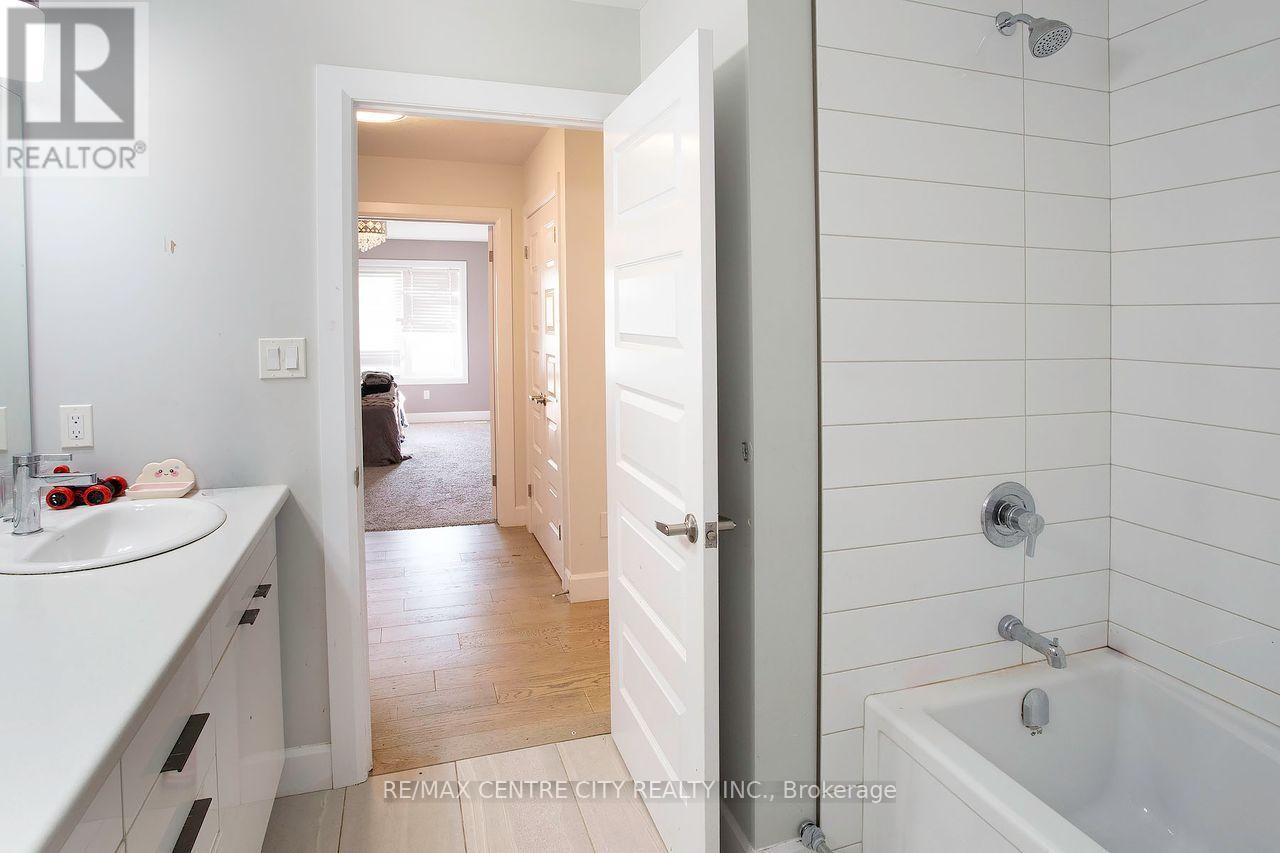 1583 Applerock Avenue, London North, Ontario  N6G 0X5 - Photo 26 - X14033138