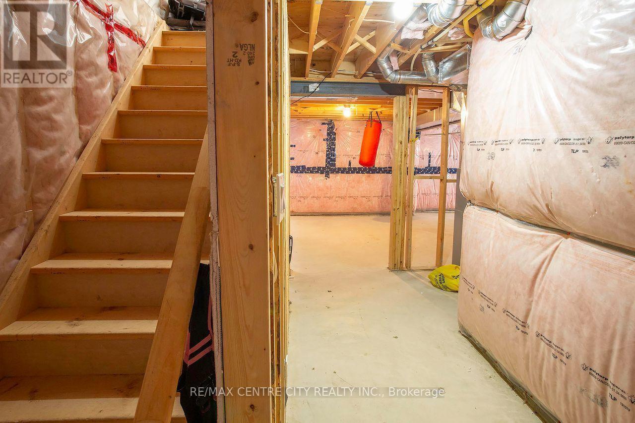 1583 Applerock Avenue, London North, Ontario  N6G 0X5 - Photo 28 - X14033138