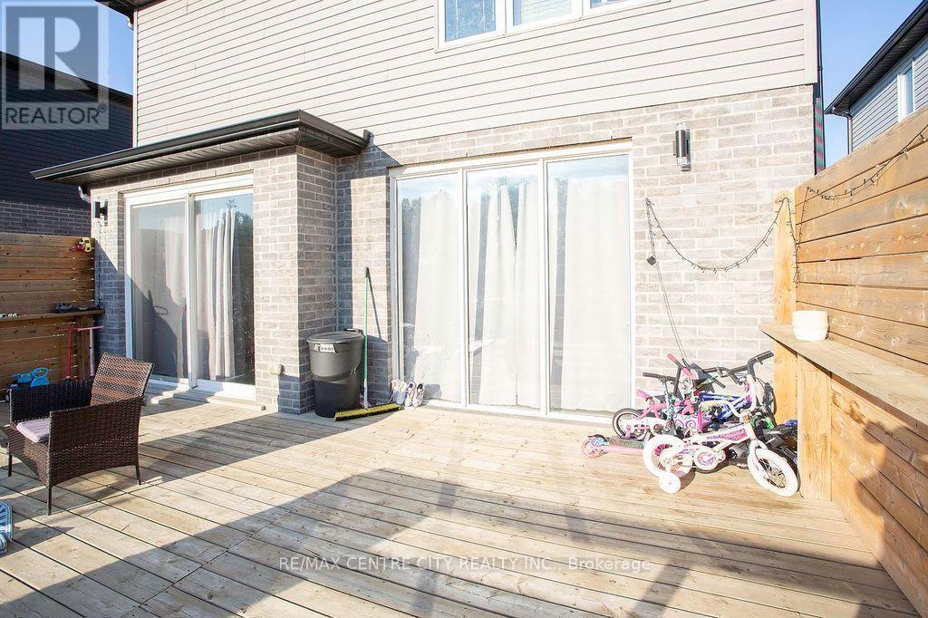 1583 Applerock Avenue, London North, Ontario  N6G 0X5 - Photo 36 - X14033138
