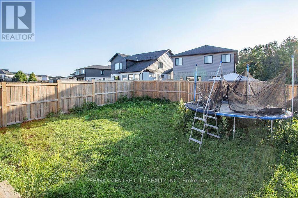 1583 Applerock Avenue, London North, Ontario  N6G 0X5 - Photo 37 - X14033138