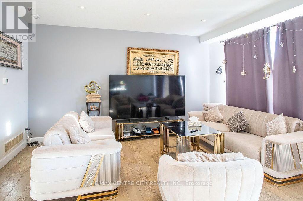 1583 Applerock Avenue, London North, Ontario  N6G 0X5 - Photo 6 - X14033138