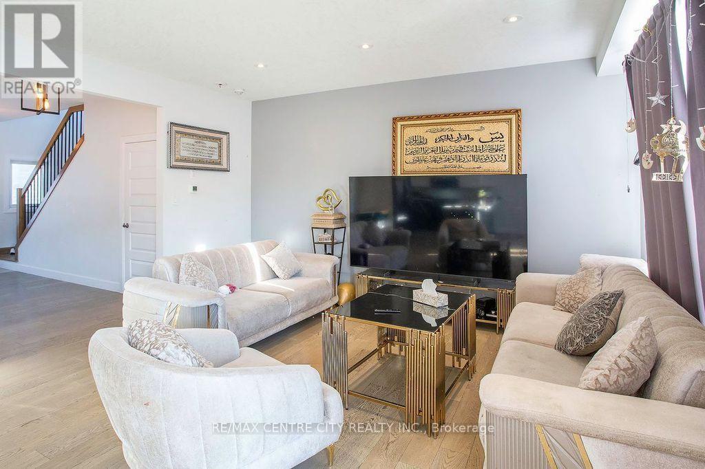 1583 Applerock Avenue, London North, Ontario  N6G 0X5 - Photo 7 - X14033138