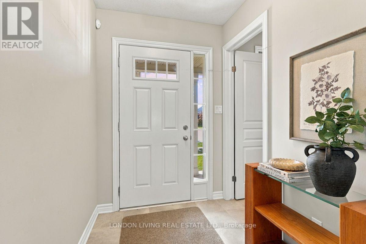 97 Peach Tree Boulevard, St. Thomas, Ontario  N5R 5M9 - Photo 4 - X14033174