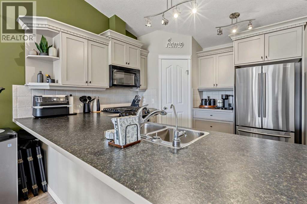 224 Hillvale Crescent