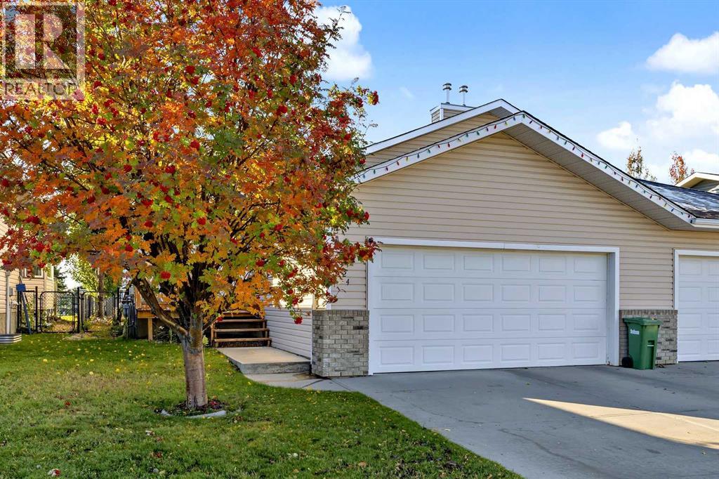 224 Hillvale Crescent