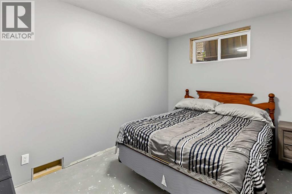 224 Hillvale Crescent