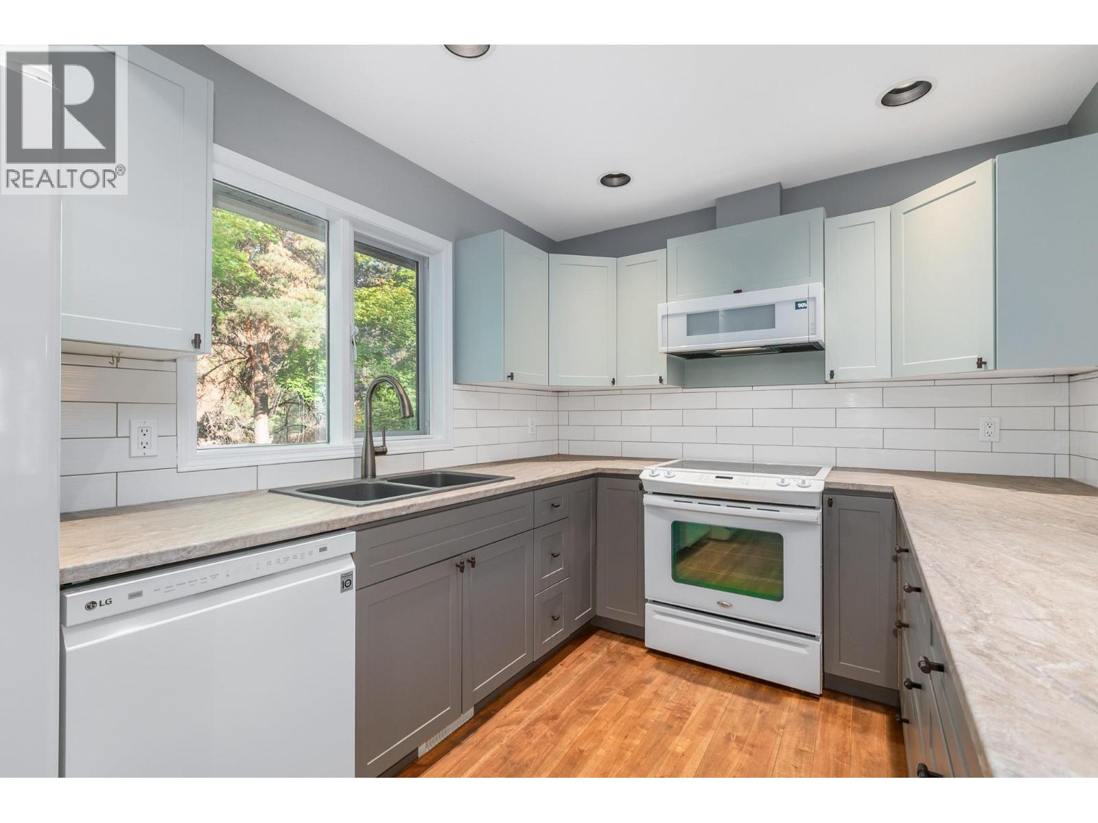 2425 Mount Baldy Drive Unit# 19, Kelowna, British Columbia  V1V 1Z3 - Photo 7 - 10403524