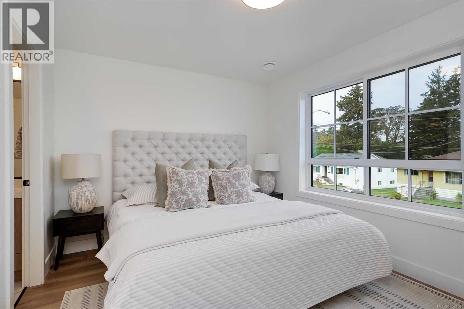 3 4068 Tuxedo Dr