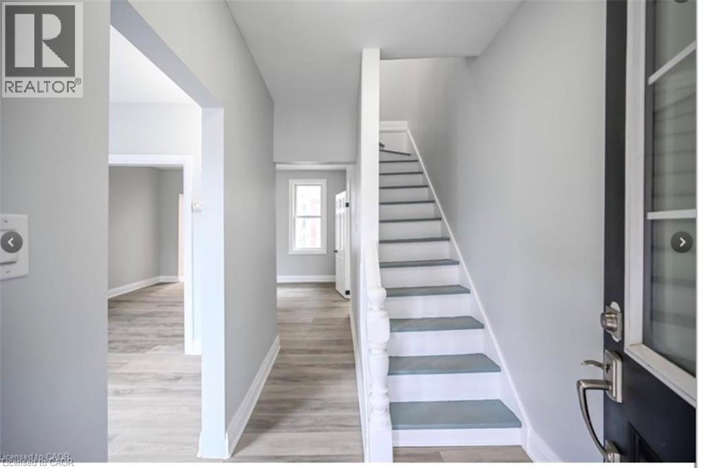 1024 Cannon Street E, Hamilton, Ontario  L8L 2H6 - Photo 13 - 40871122