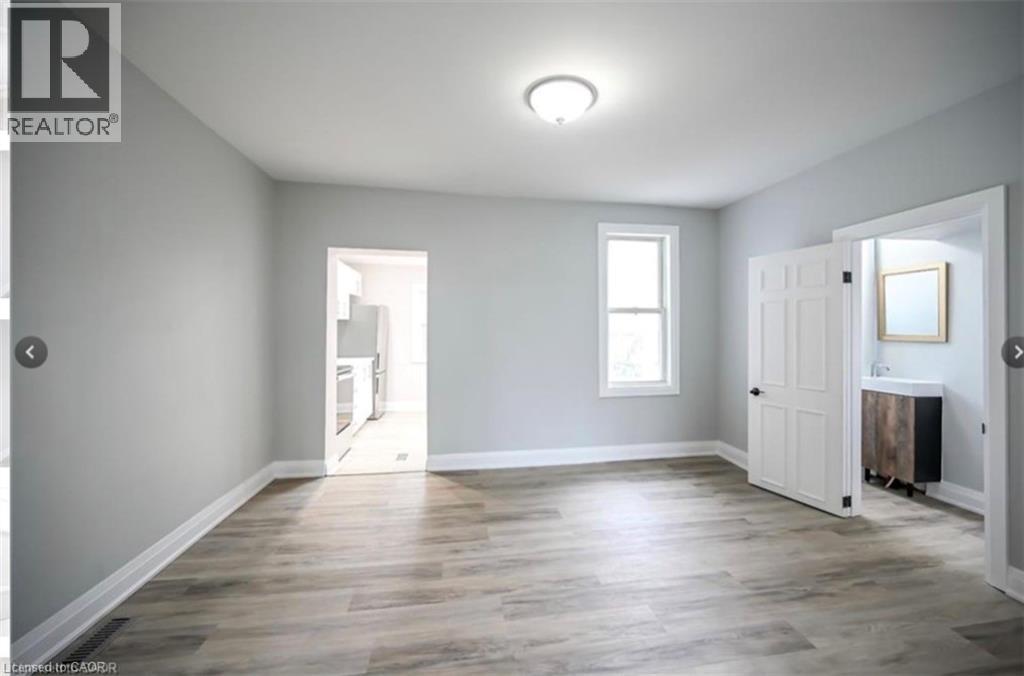1024 Cannon Street E, Hamilton, Ontario  L8L 2H6 - Photo 8 - 40871122