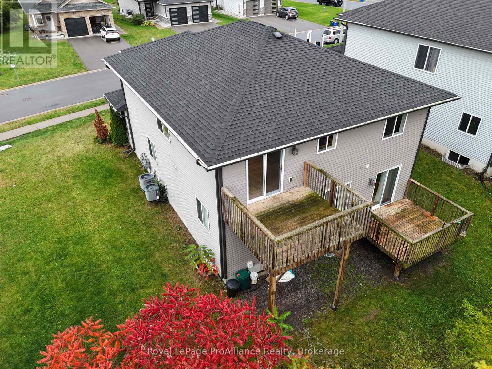 70 Ridgeway Place, Belleville, Ontario  K8P 0E6 - Photo 4 - X14033298