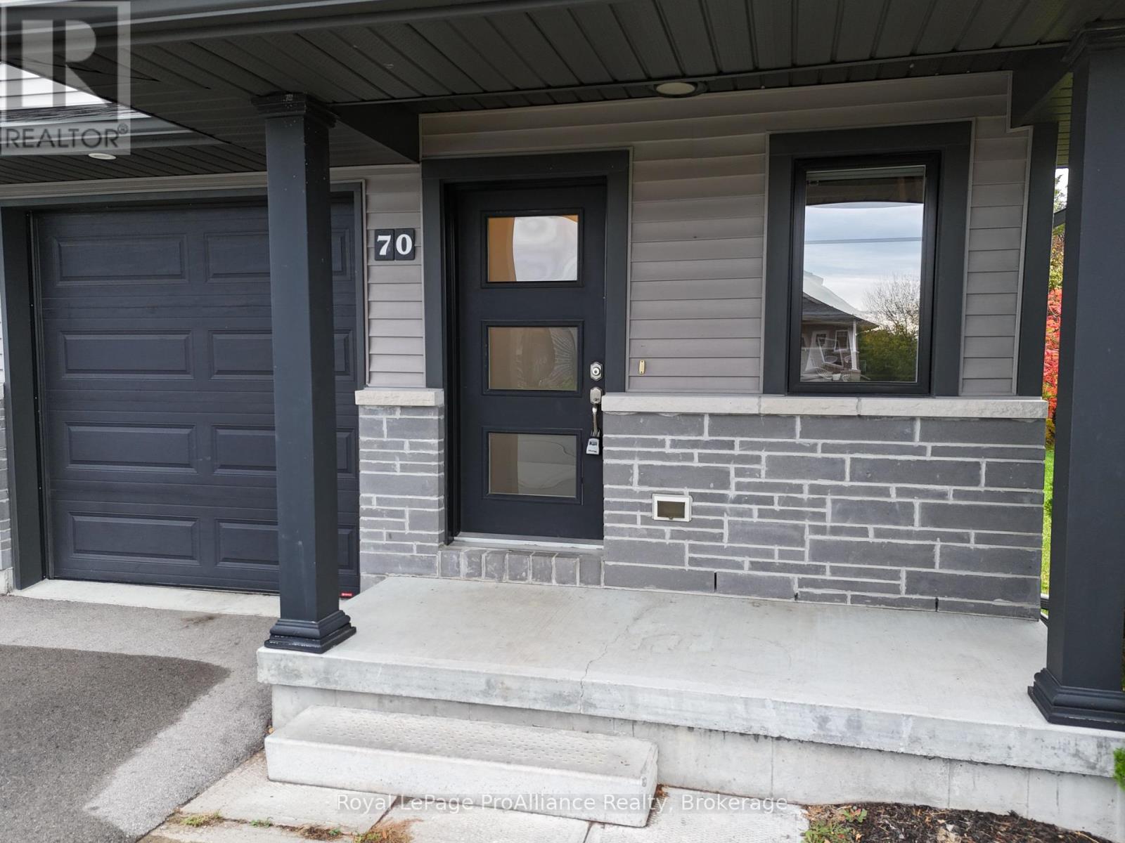70 Ridgeway Place, Belleville, Ontario  K8P 0E6 - Photo 5 - X14033298