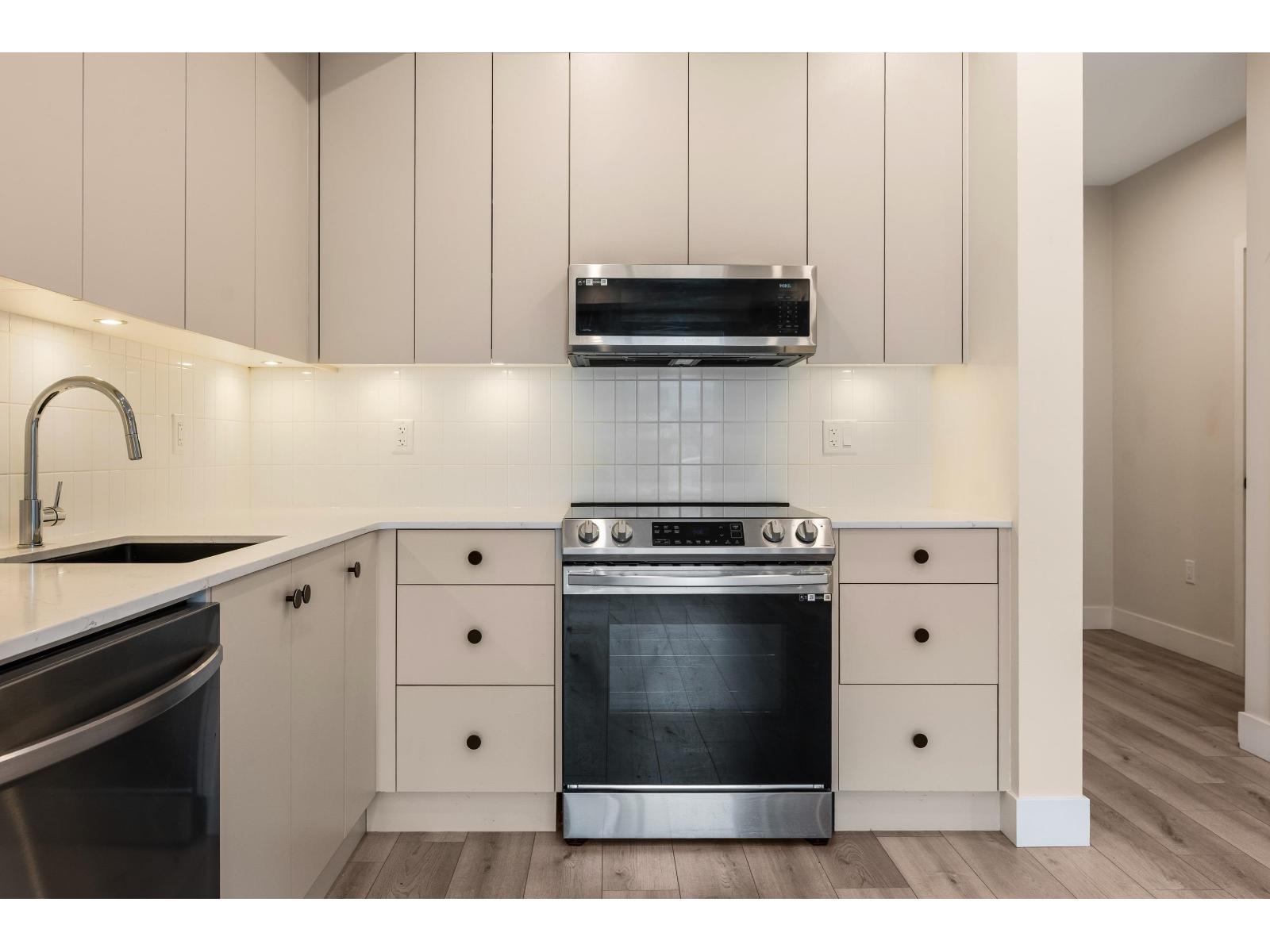 307 45511 CAMPUS DRIVE|Garrison Crossing