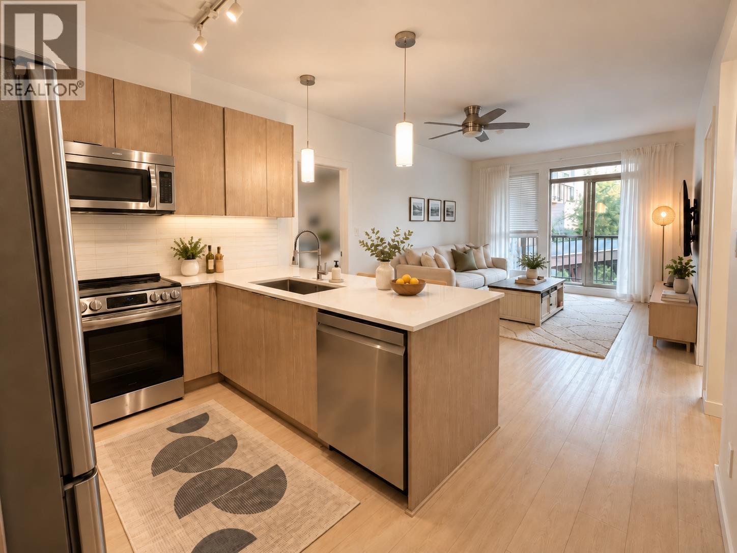 211 1150 Bailey Street, Squamish, British Columbia  V8B 0R4 - Photo 1 - R3167007