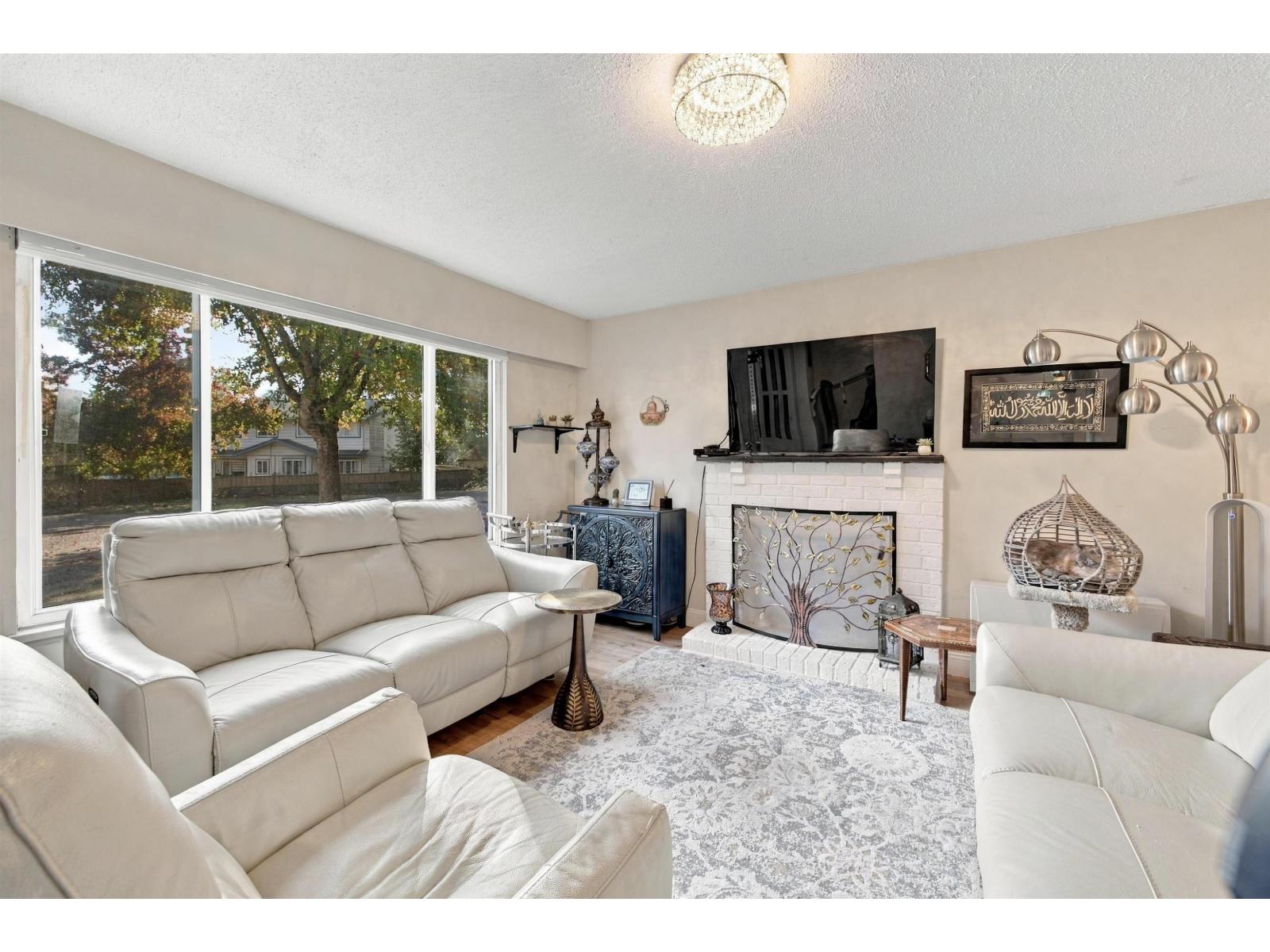 6284 Morgan Place, Surrey, British Columbia  V3S 5B9 - Photo 1 - R3170891