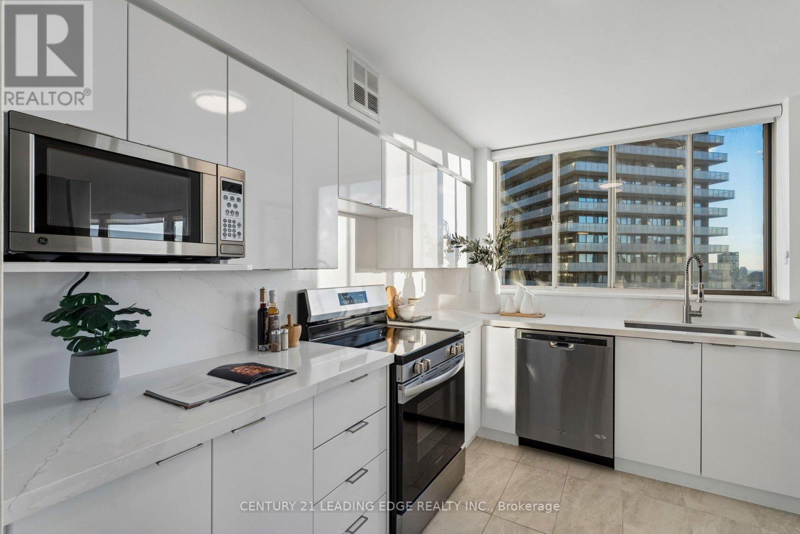 2214 - 44 St Joseph Street, Toronto, Ontario  M4Y 2W4 - Photo 23 - C14033124