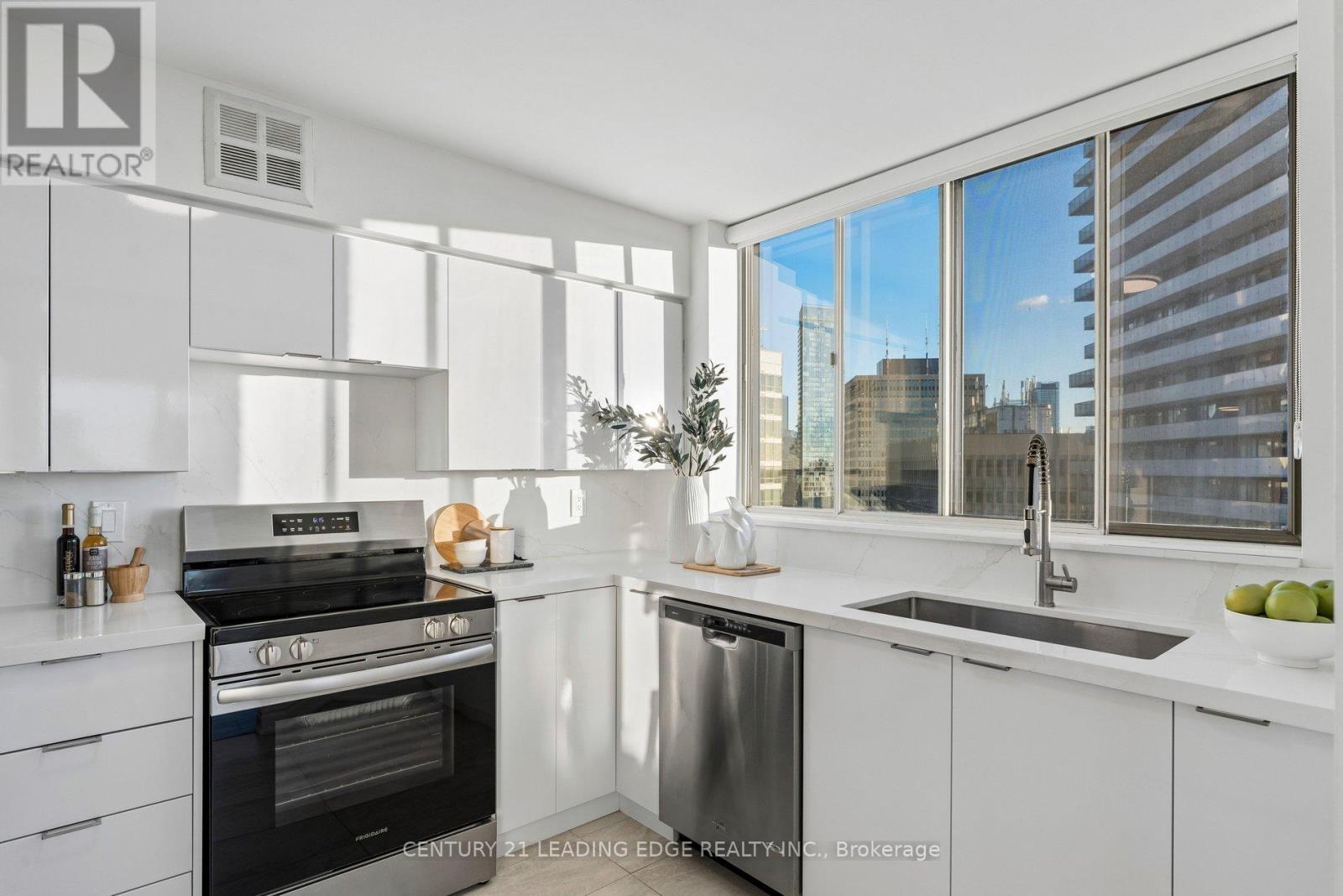 2214 - 44 St Joseph Street, Toronto, Ontario  M4Y 2W4 - Photo 24 - C14033124