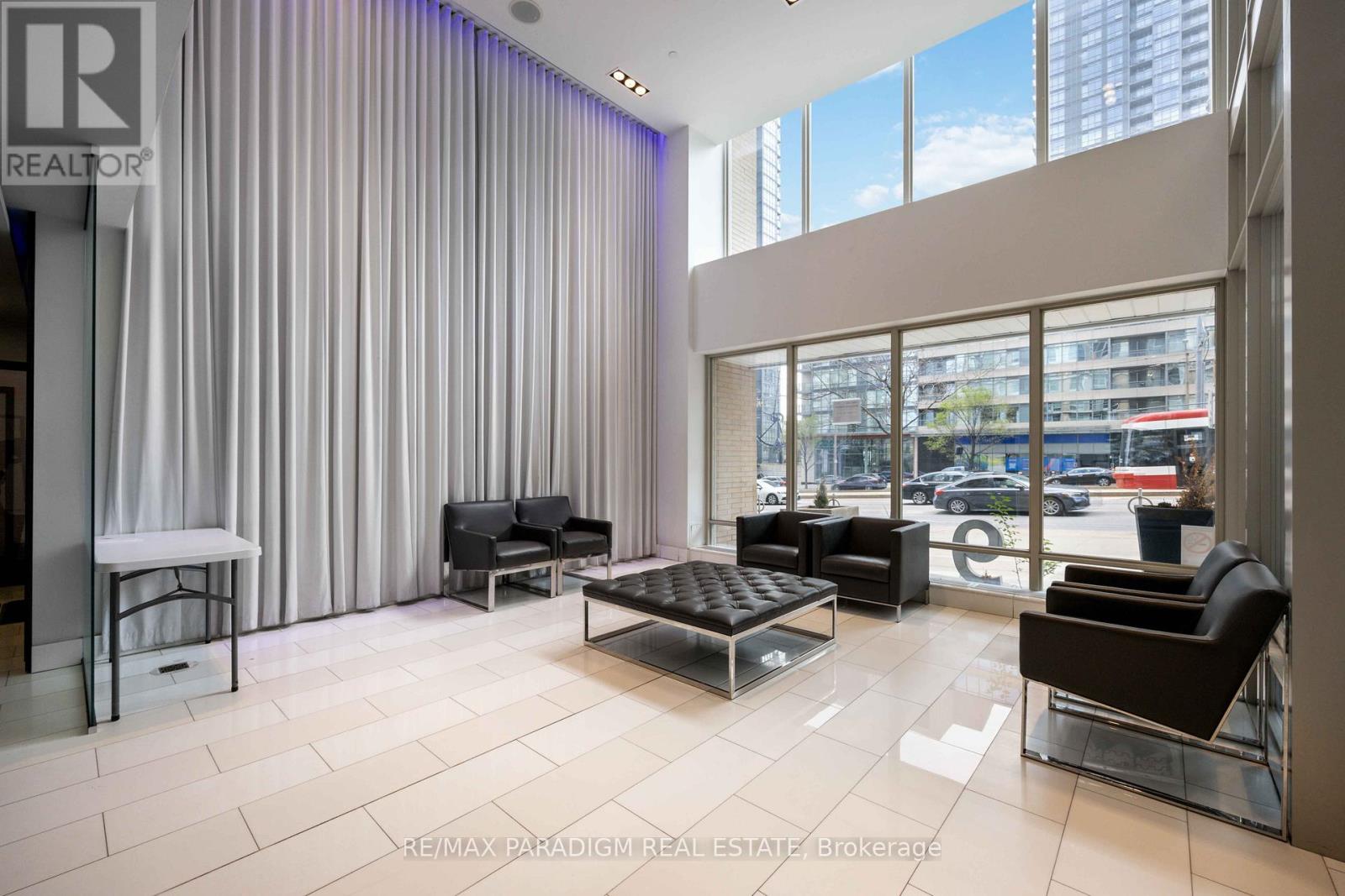 611 - 9 Spadina Avenue, Toronto, Ontario  M5V 3M5 - Photo 2 - C14033144