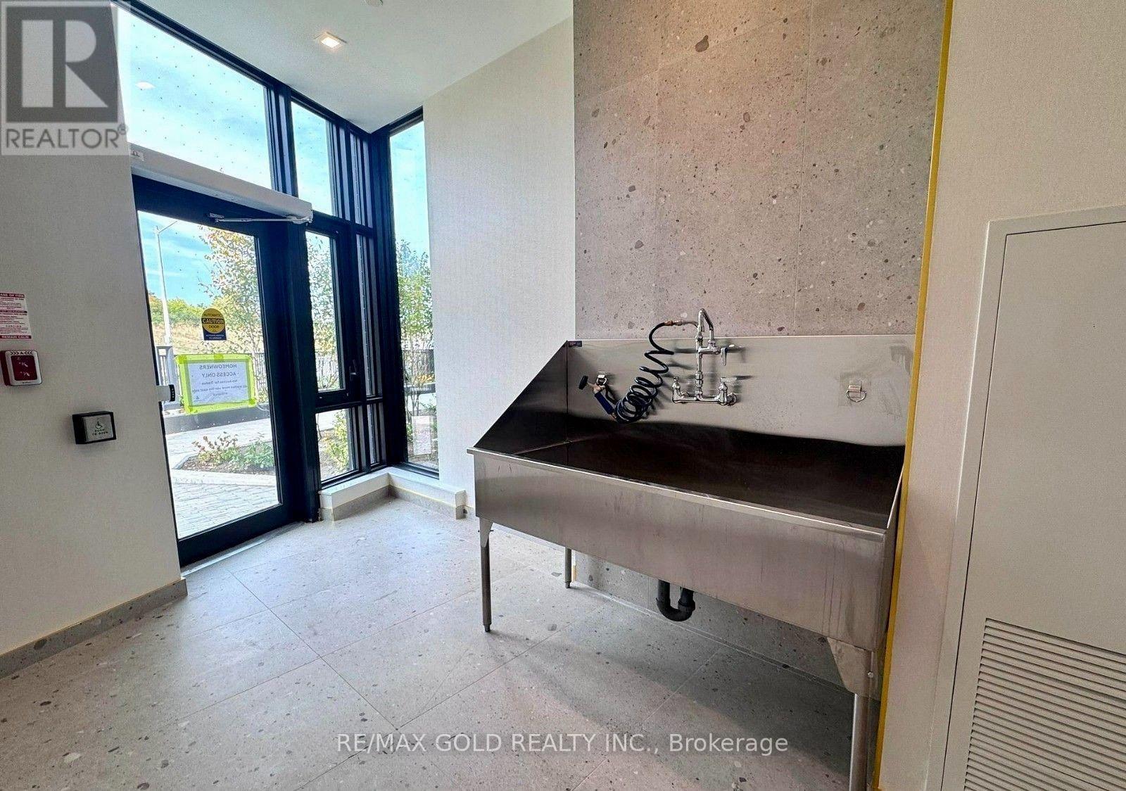 103 - 1 Kyle Lowry Road, Toronto, Ontario  M3C 0S6 - Photo 28 - C14033212