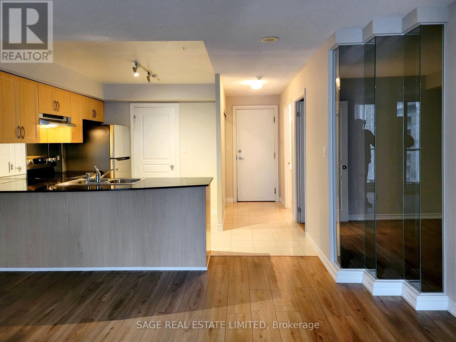 1505 - 801 Bay Street, Toronto, Ontario M5S 1Y9 - Photo 1 - C14033278