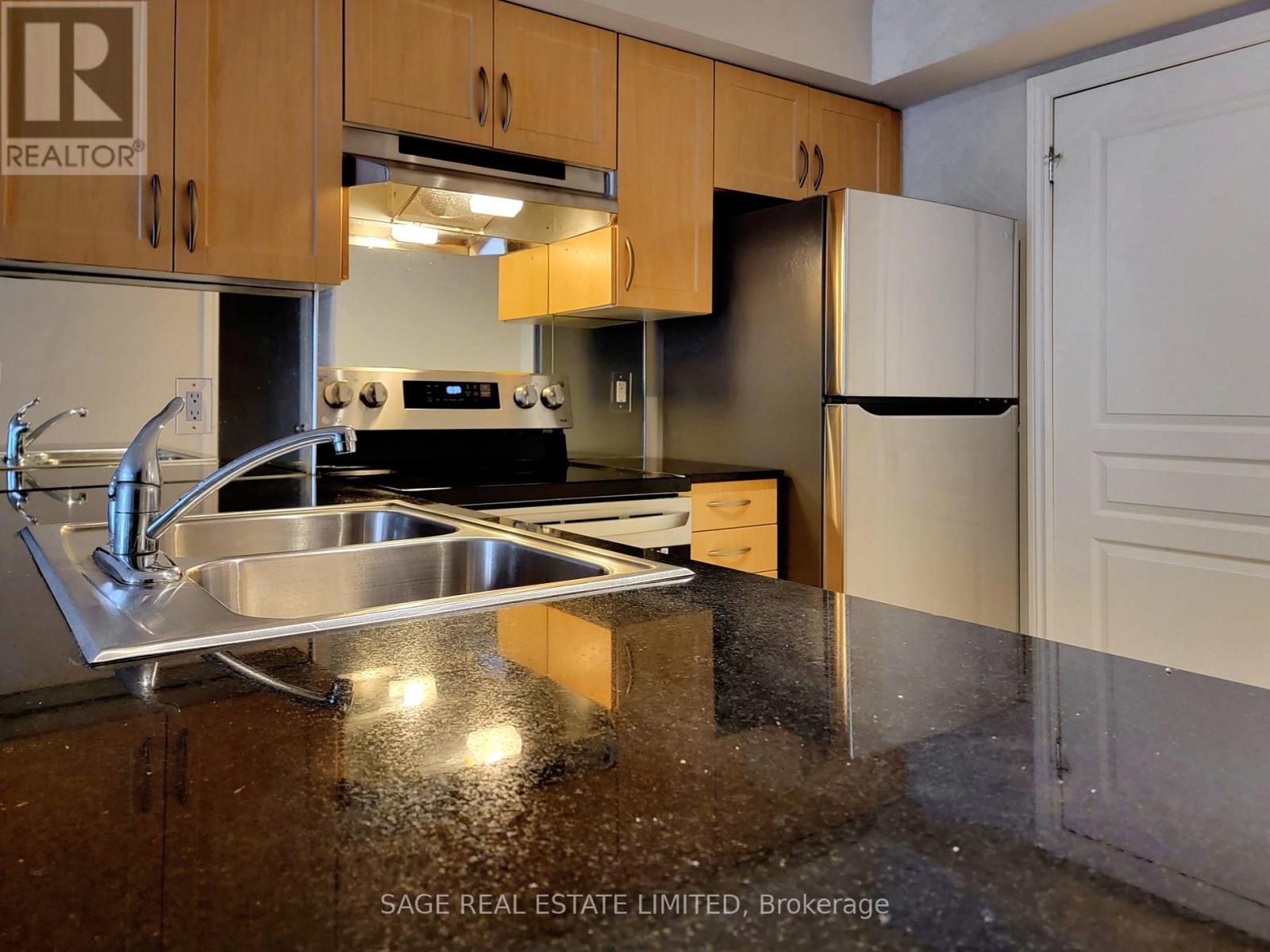 1505 - 801 Bay Street, Toronto, Ontario M5S 1Y9 - Photo 5 - C14033278