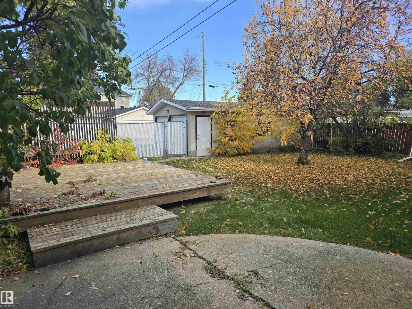11736 43 AV NW