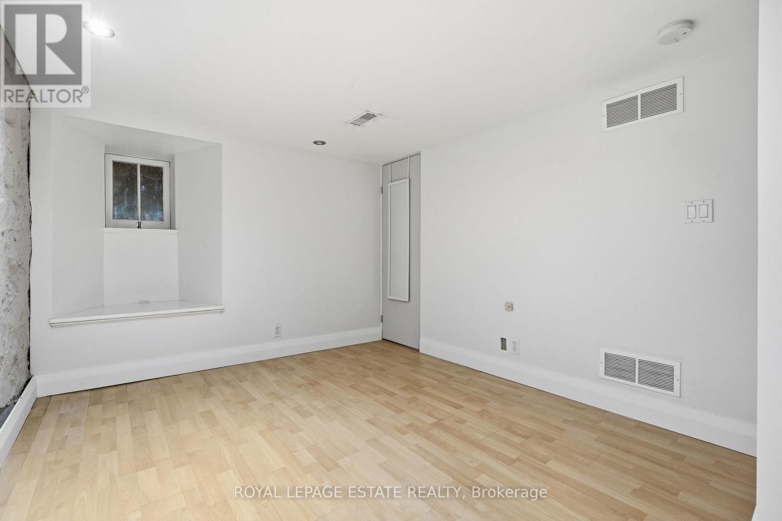 6 Sandford Avenue, Toronto, Ontario  M4L 2E7 - Photo 32 - E14033320